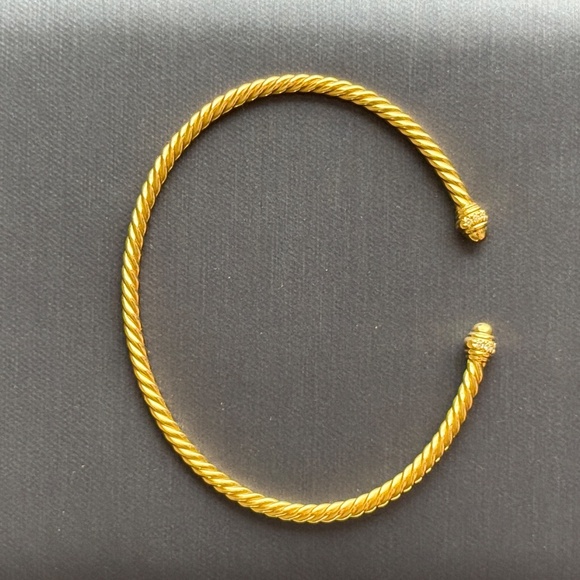 David Yurman Classic Cablespira Bracelet 18K Yellow Gold with Diamonds, 3mm - Picture 2 of 10